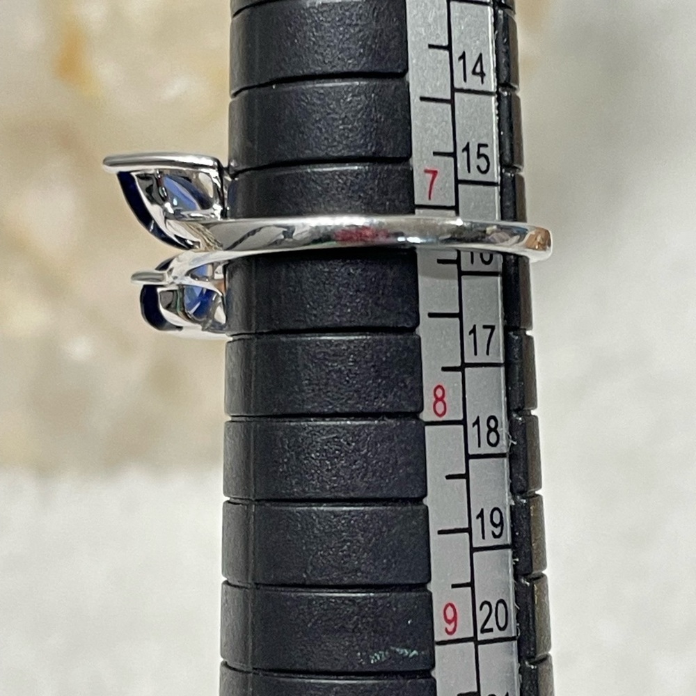 Elegant Silver and Blue Butterfly Ring - Picture 9 of 10